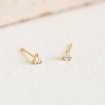 aria-diamond-earrings-ldm-14k-yg-2mm-model_6d7e4401-c4b7-4ee8-86ce-6c6fbde00578