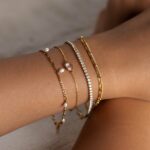 eva-pearl-chain-bracelet-lookbook-1